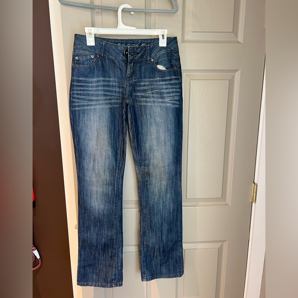 Like new Guess jeans. Straight cut. Size 28. Mid-rise.